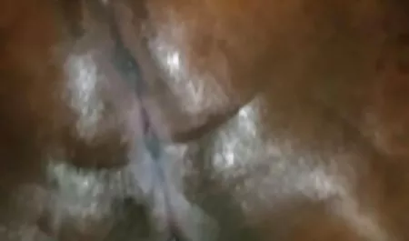 یک خانم با توسعه یک نقطه dildo فیلم سوپر خارجی چاق در الاغ لعنتی می شود.