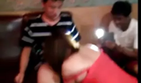 رابطه جنسی با یک برده با یک خال سکس چاق چله کوبی.