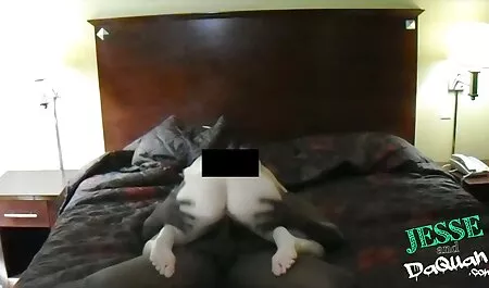 بلوند چاق جلوی یک وب کم در یک اتاق استمناء می کند عکس سکسی چاق و چله