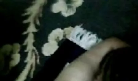 fucks در وضعیت زنانسکسی چاق ناراحت کننده ای قرار می گیرند.