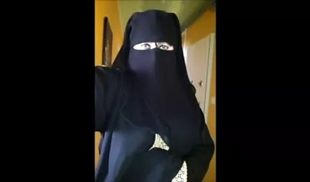 MILF Curvy سینه های خود را در حمام فلم سکس زنهای چاق می کند
