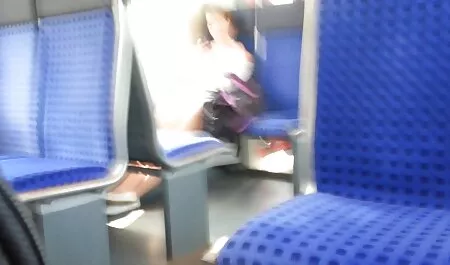 بلوند شیرین بیدمشک را تصاویرسکسی چاق برای تقدیر در صورت خود ثبت می کند