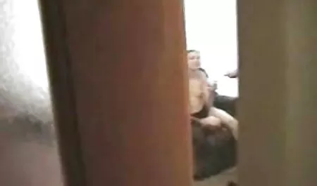 Masseuse به مشتری داد تا پورنو زنان چاق صورت خود را جمع کند.