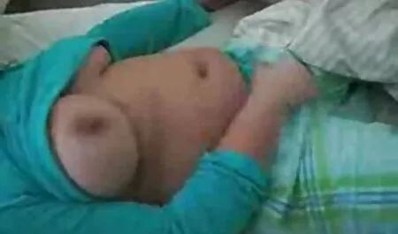 مردی در فیلم سکسی زن چاق سفید زیرزمین گره خورده و لعنتی شد.