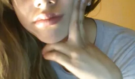 سیاهان گره های سفید می دهند ، گره های بزرگ را لیس سکسزن چاق می زنند و تخم ها را بوسه می دهند ، سپس در دهانشان می آیند