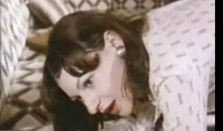 دختران پسر دانلود فیلم سکسی چاق را به زیرزمین فریب دادند تا او را شکنجه کنند.