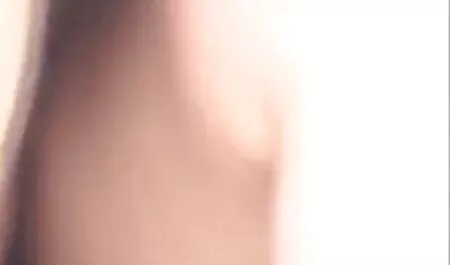 دست در پورنچاق گربه دختر.